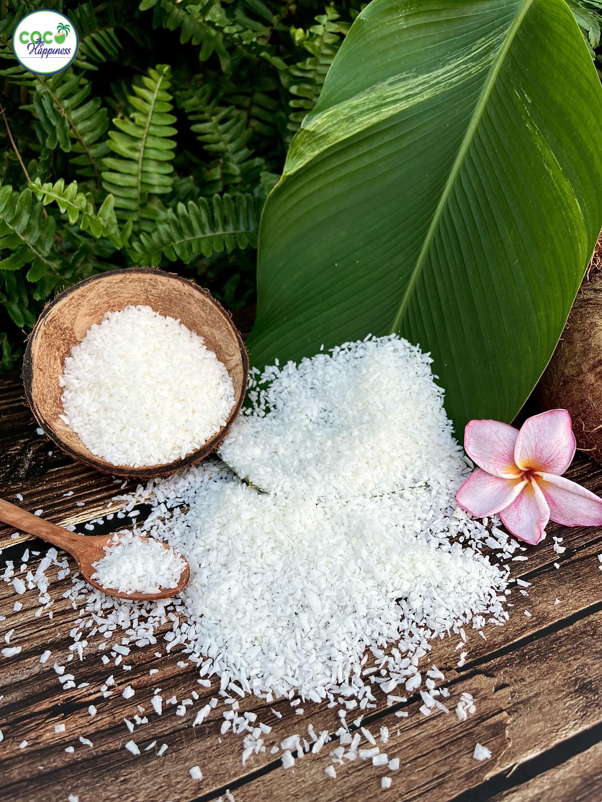 THE NUTRITIONAL CONTENT AND BENEFITS OF DESICCATED COCONUT FOR THE BODY